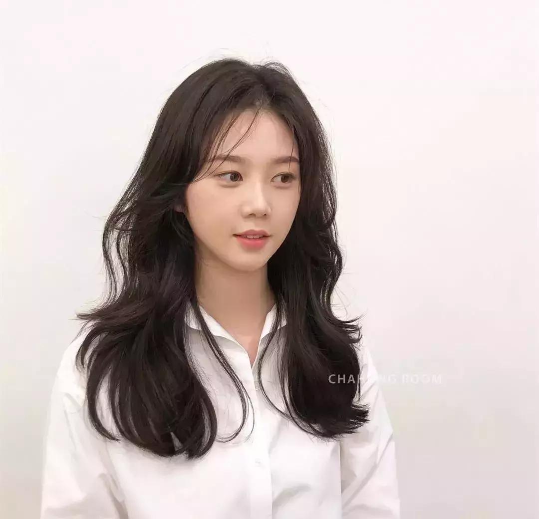 大脸国字脸适合的短发发型,大脸妹子最适合的四款发型