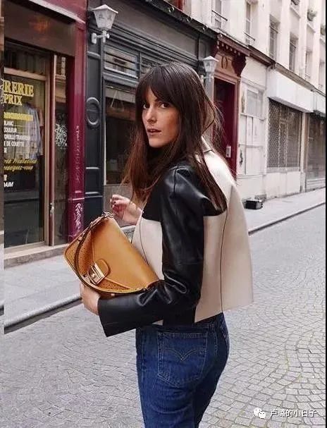 最有权势的德国总理天天背的千元包，这个法国的品牌到底多好用