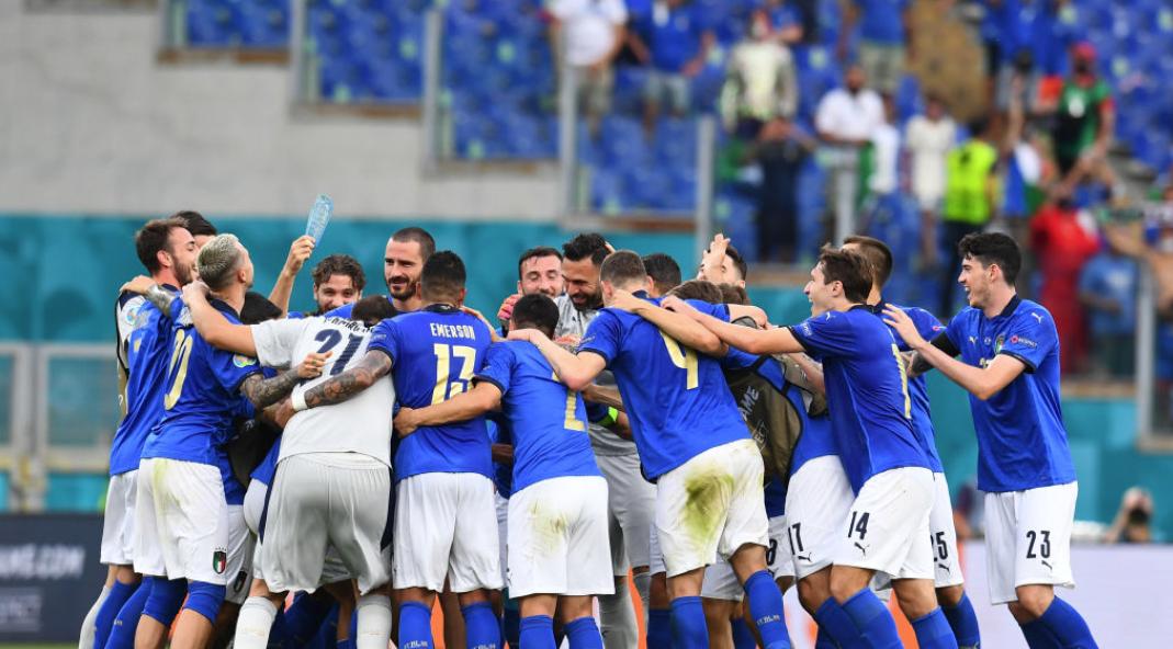 变身夺冠热门，蓝衣军团还能走多远？