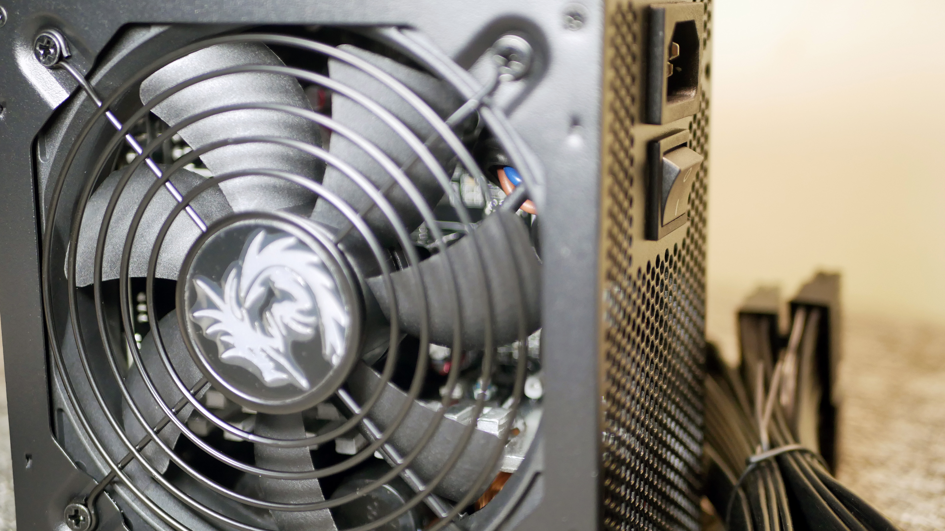 rgb机箱灯光效果,rgb机箱电源线