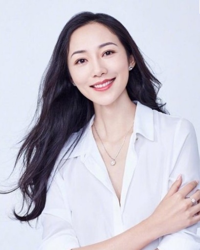 韩雪黑衣长腿综艺,韩雪红衣长腿