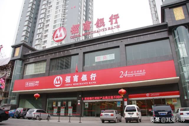 银行柜员辛酸苦楚,银行工作人员的辛酸史