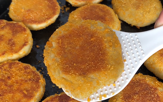 香蕉不用炸也能吃,香蕉加什么能混成很好吃的味道