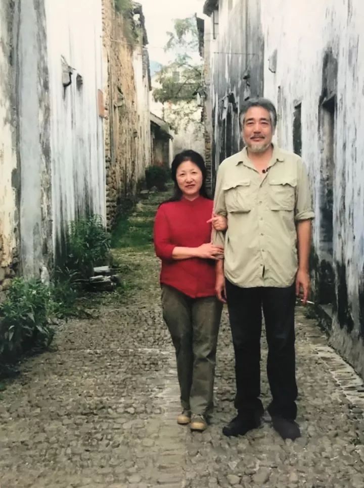 木制工艺品获央视点赞、手制包秒杀爱马仕、螳螂车羡煞万人……