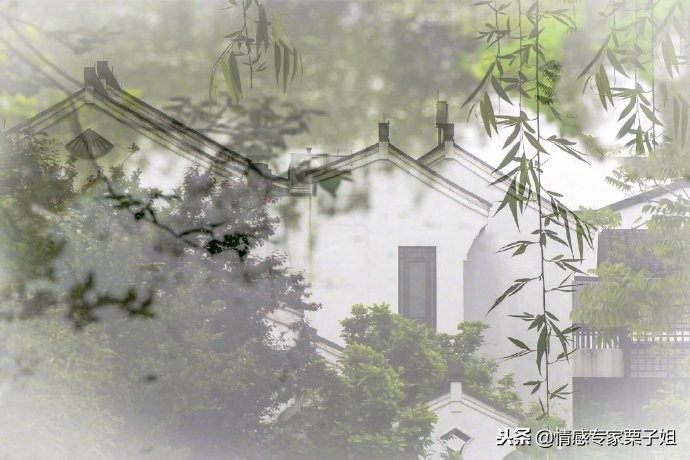 空虚寂寞无聊的女人只要有男人天天陪聊、说点情话就能沦陷