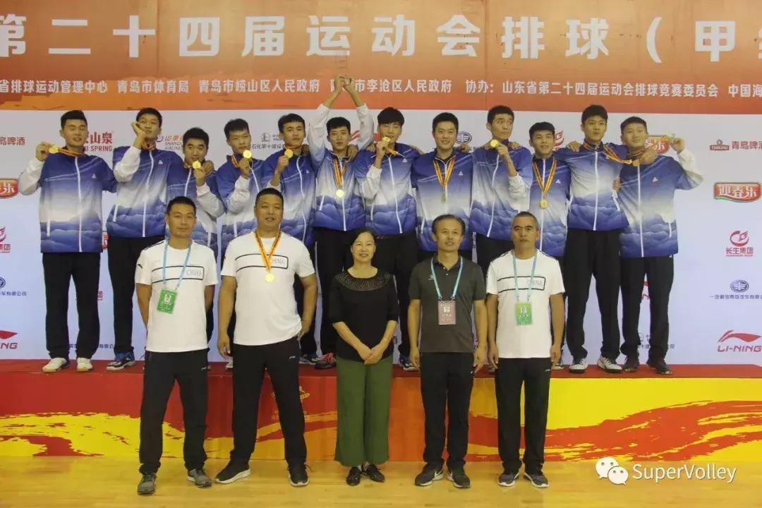 只要排球没落地就不放弃,希望在排球的道路上越走越远