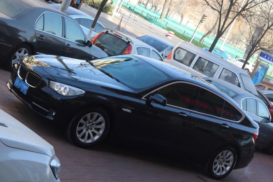 怪兽修车：翻新一辆11年破烂不堪的宝马GT，车况不忍直视