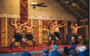 青春！需要一种最直接的方式，去亲近热情似火的HAWAII！