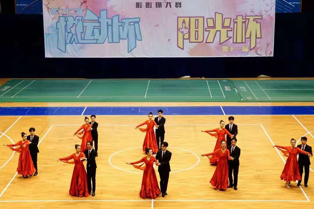五月动起来图片,五月动起来舞蹈视频