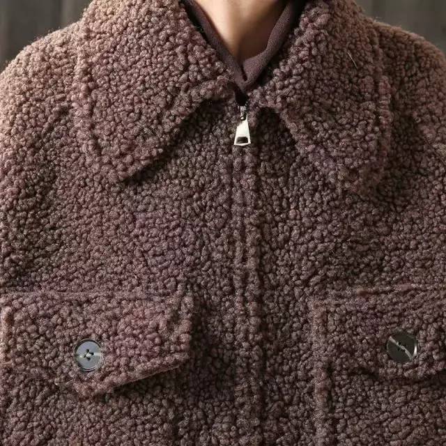 搭配哈伦裤的羽绒服推荐,白色灯芯绒哈伦裤搭羽绒服