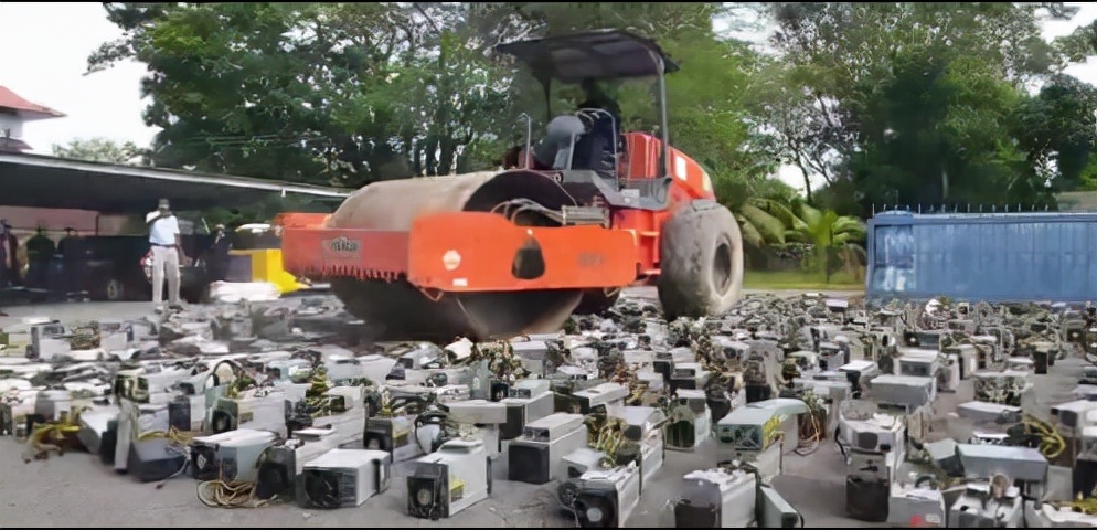 为了给玩家找个班上，育碧要开发区块链游戏！网友：挖矿模拟器？