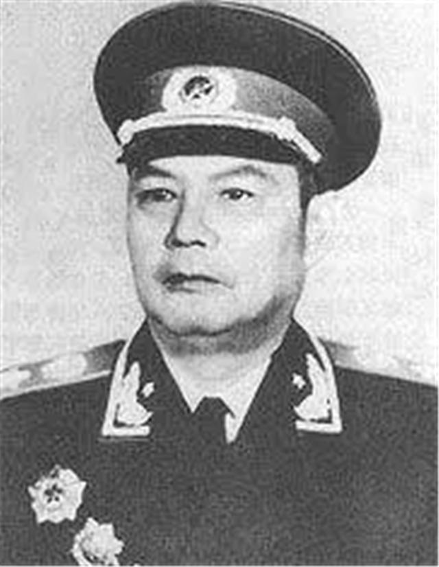 1986年10月，90岁的*剑英叶**元帅逝世，中外各国沉痛悼念