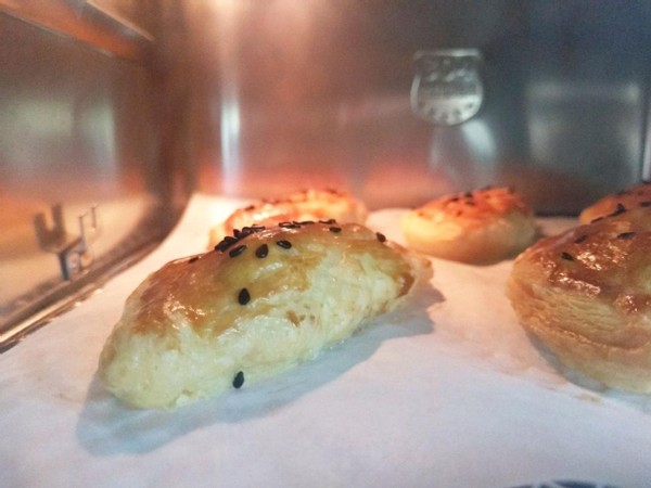 蛋挞皮不用烤可以做哪些点心,怎么用蛋挞皮做香酥火腿卷