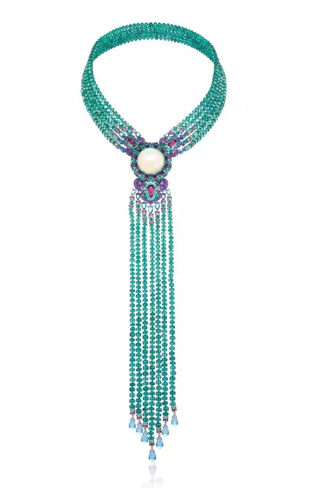 对付女人,没有一件珠宝解决不了的!