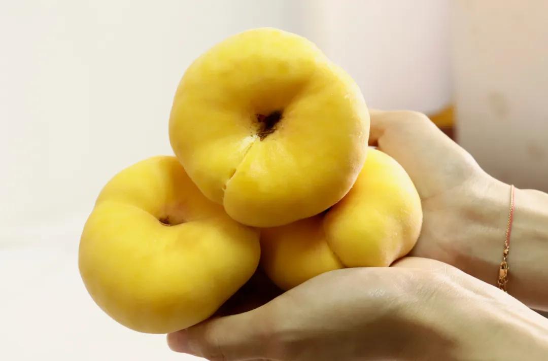 黄金蟠桃便宜,黄金蟠桃口感特别好价格实惠