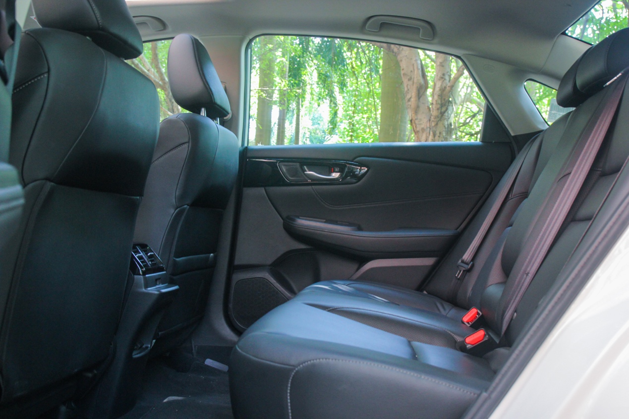 驾驶着享域沁入广州：在历史积淀的快慢节奏下，享岭南风情