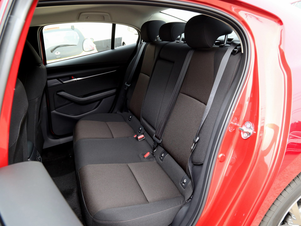 全面介绍马自达3昂克赛拉手动挡,新款马自达3昂克赛拉最低配多少