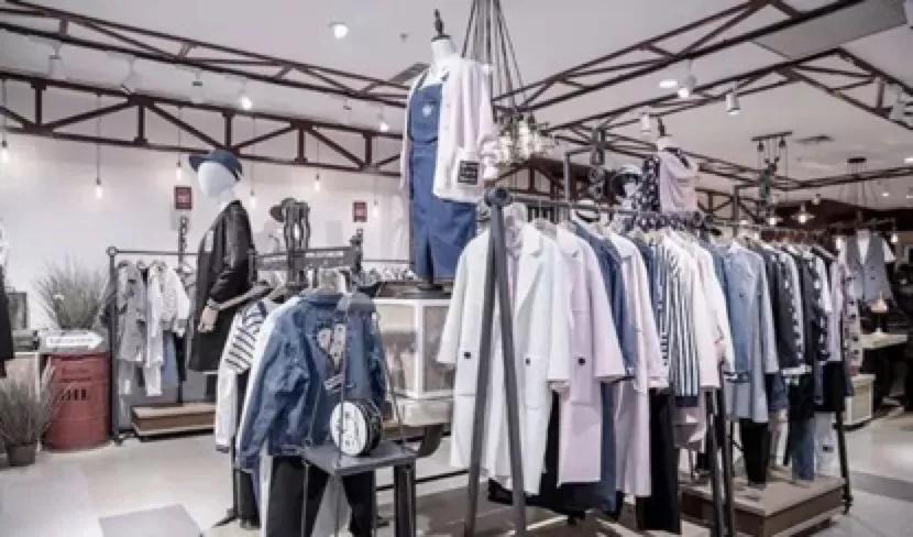 对比阿依莲、CCDD，这个少淑女装更受90、95后的青睐