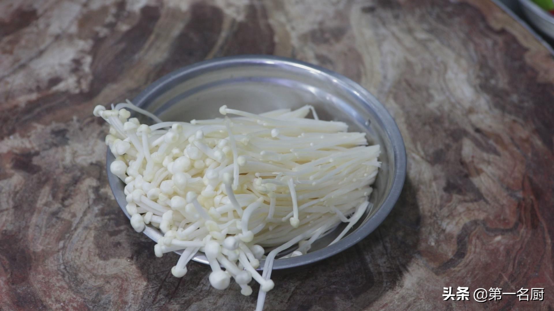 鸡翅根的几种做法简单方便又实惠,干锅鸡翅根的做法最正宗的做法