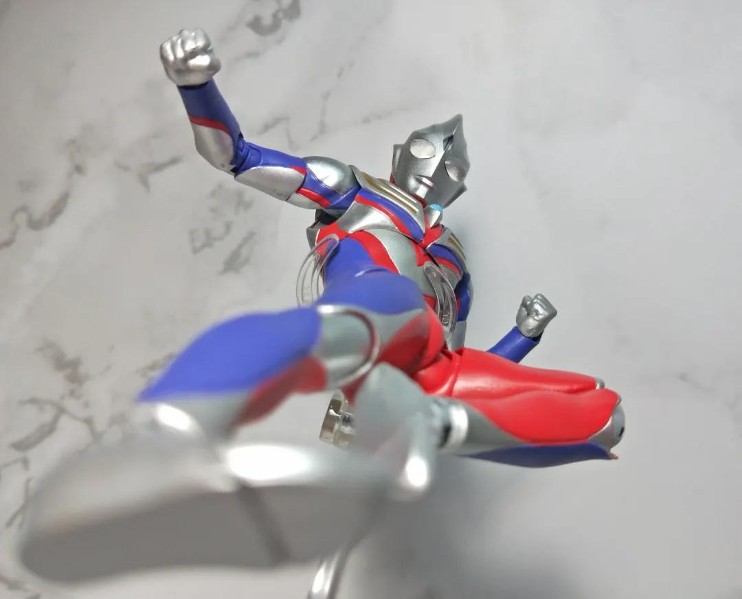 光的继承者图片,shf系列迪迦奥特曼开箱视频