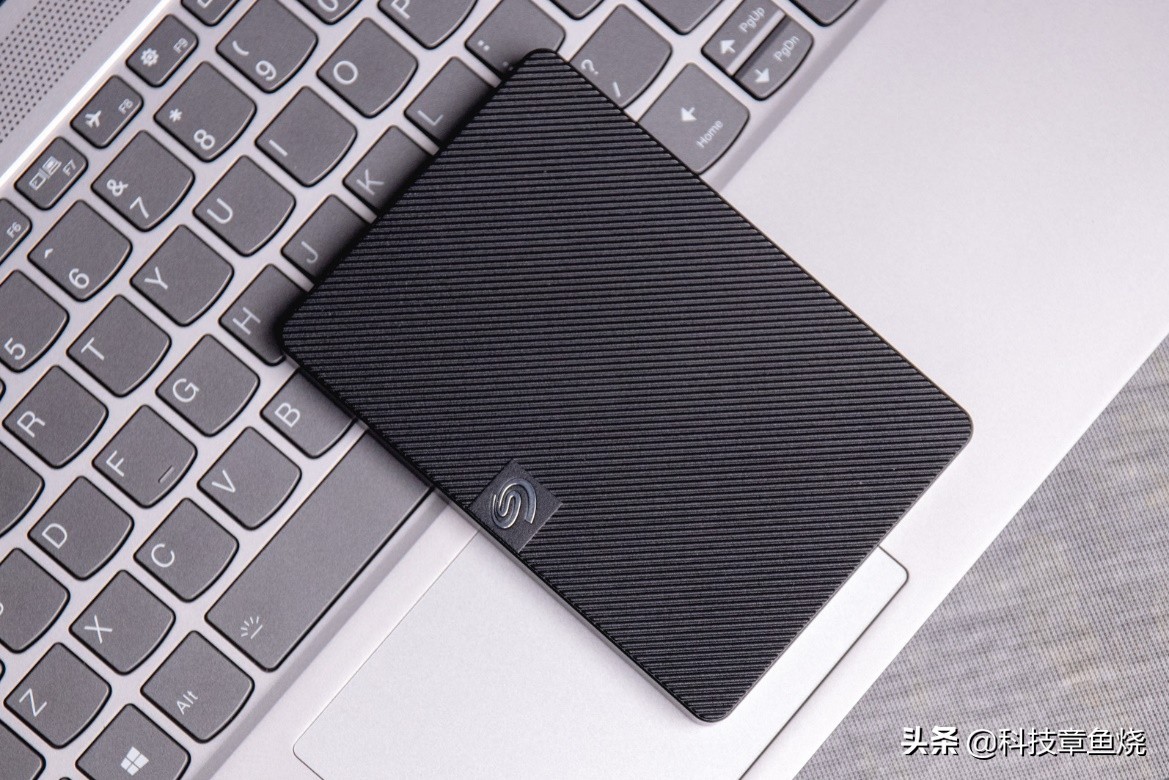 高端移动硬盘推荐,商务移动硬盘