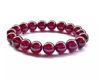 石榴石被称为女人石的原因,石榴石女人石真的那么好吗