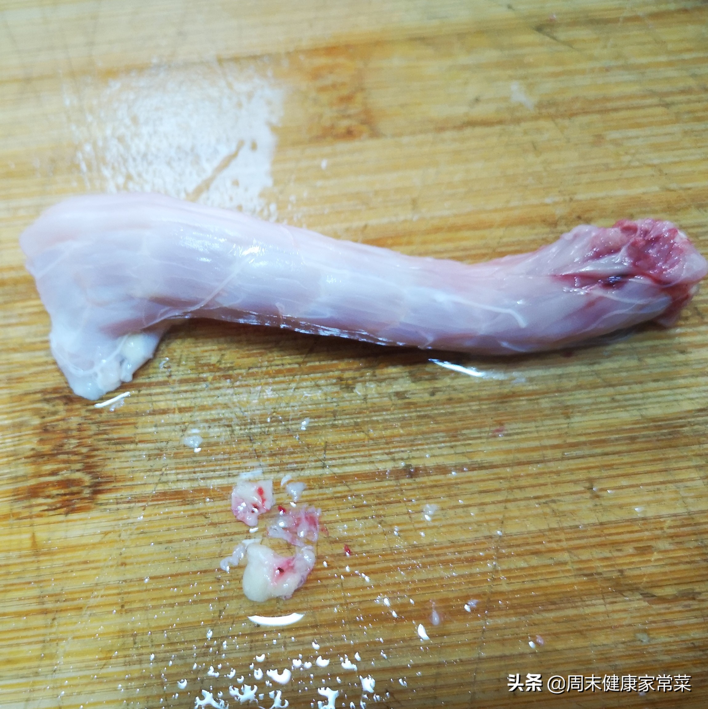 怎么把一只鸡完全脱骨,整只鸡如何完整脱骨