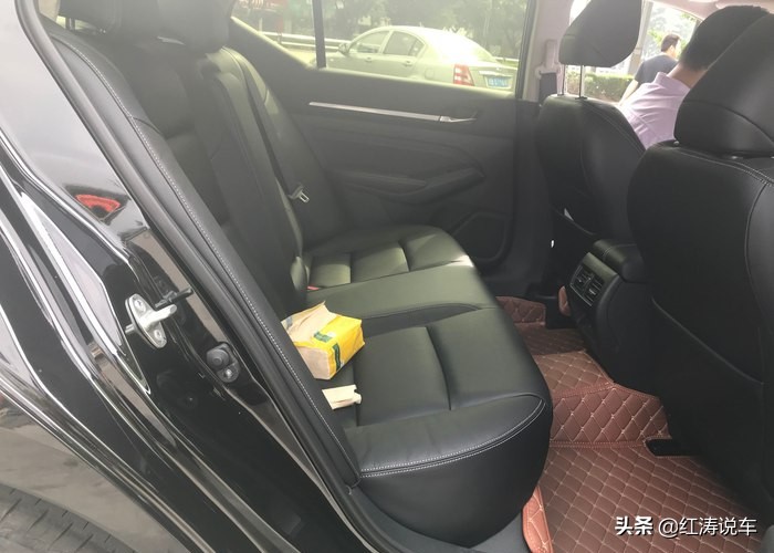 新天籁黑色,喜提日产天籁2018款