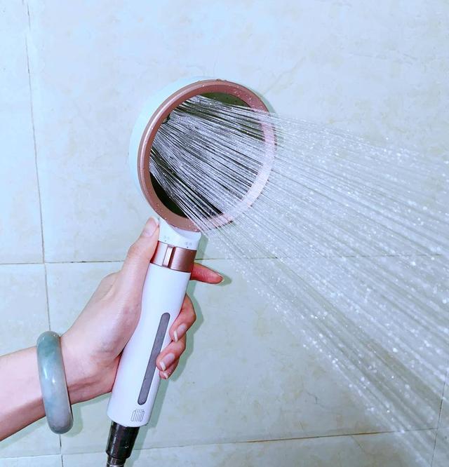 小米淋浴花洒,小米花洒哪一个增压效果好