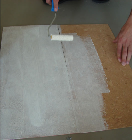 木地板下面有粘胶怎么处理,木地板粘胶铺装