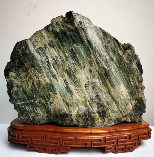 崂山绿石精品欣赏,什么样的崂山绿石值钱