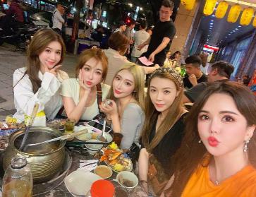 46岁女明星婚变,身价过亿女明星被爆离婚