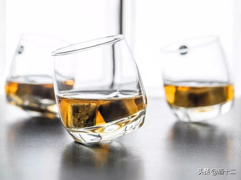 威士忌起源和发展史动画,传统威士忌玻璃杯