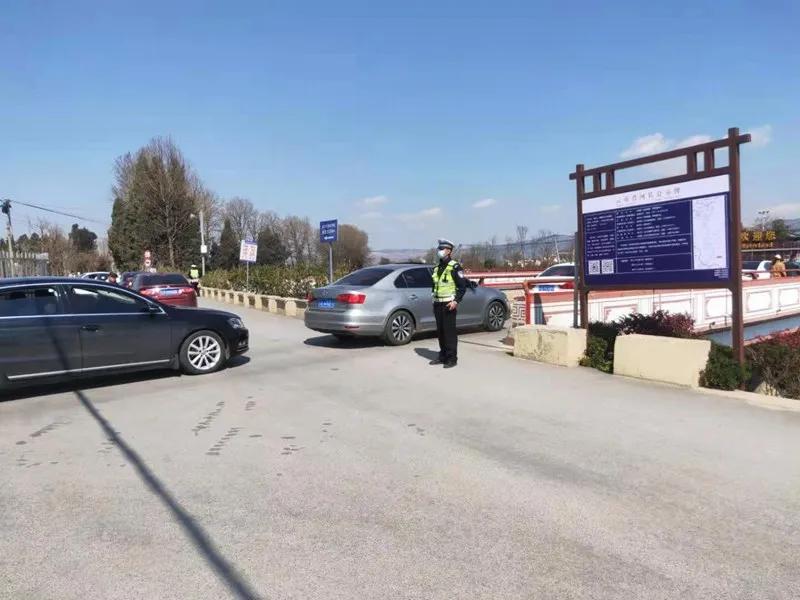 麒麟交警为生命开道,麒麟交警大队