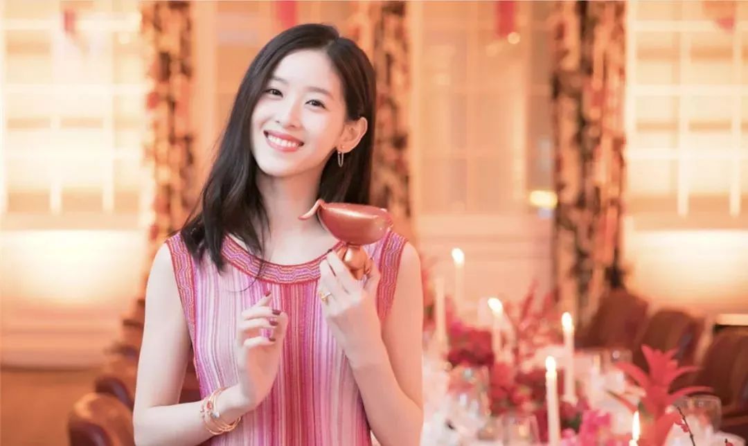 傻白甜成功逆袭,傻白甜女明星蜕变记