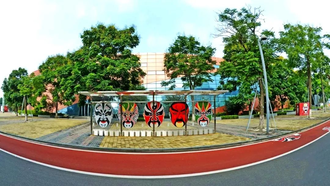 成都绿道被隔开,成都被3条路包围的楼盘