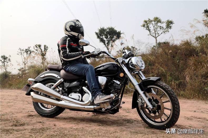 最舒适的哈雷摩托车,哈雷旗舰滑翔2024款试驾