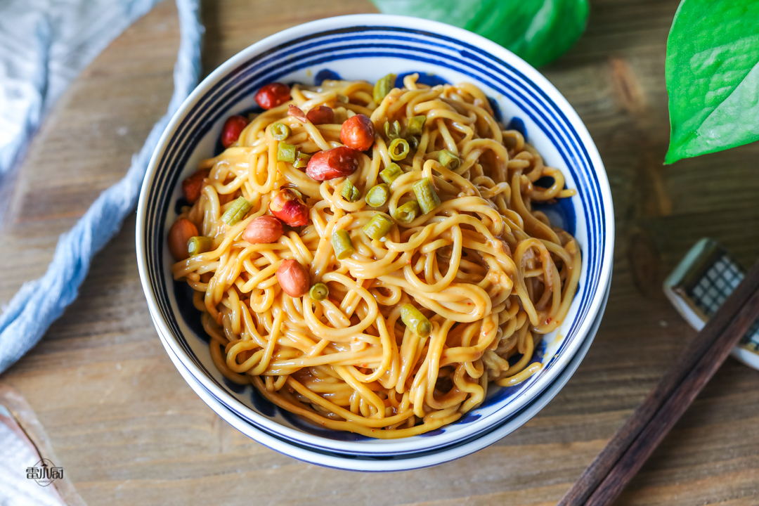 热干面怎么才能做到最好可以开店,6元一碗的热干面做法