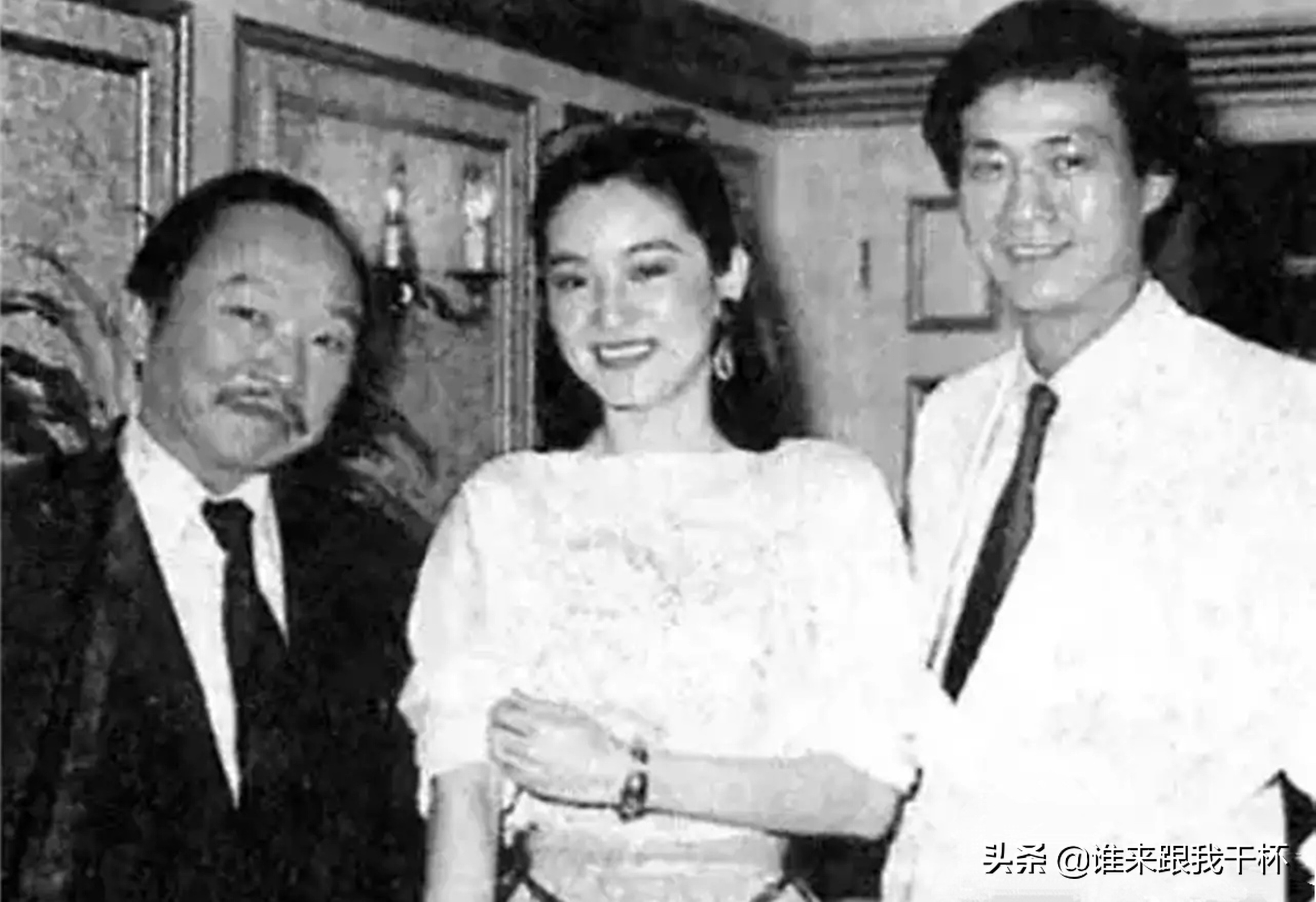 黄霑与郑少秋,郑少秋与黄霑