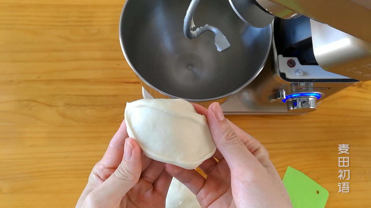 香味十足的奶香馒头，超级松软有弹性，不坑洼不缩皱的秘密都在这