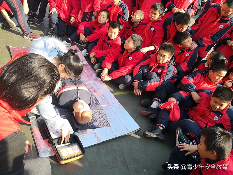 重庆50中开展“平安校园·快乐成长”安全教育主题活动