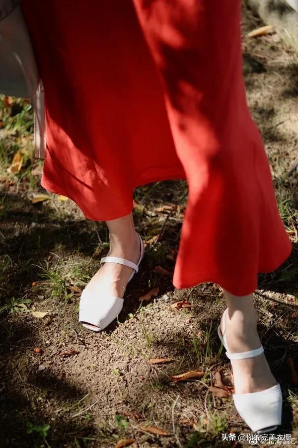 大牌小鱼嘴凉鞋,高颜值洞洞凉鞋单品