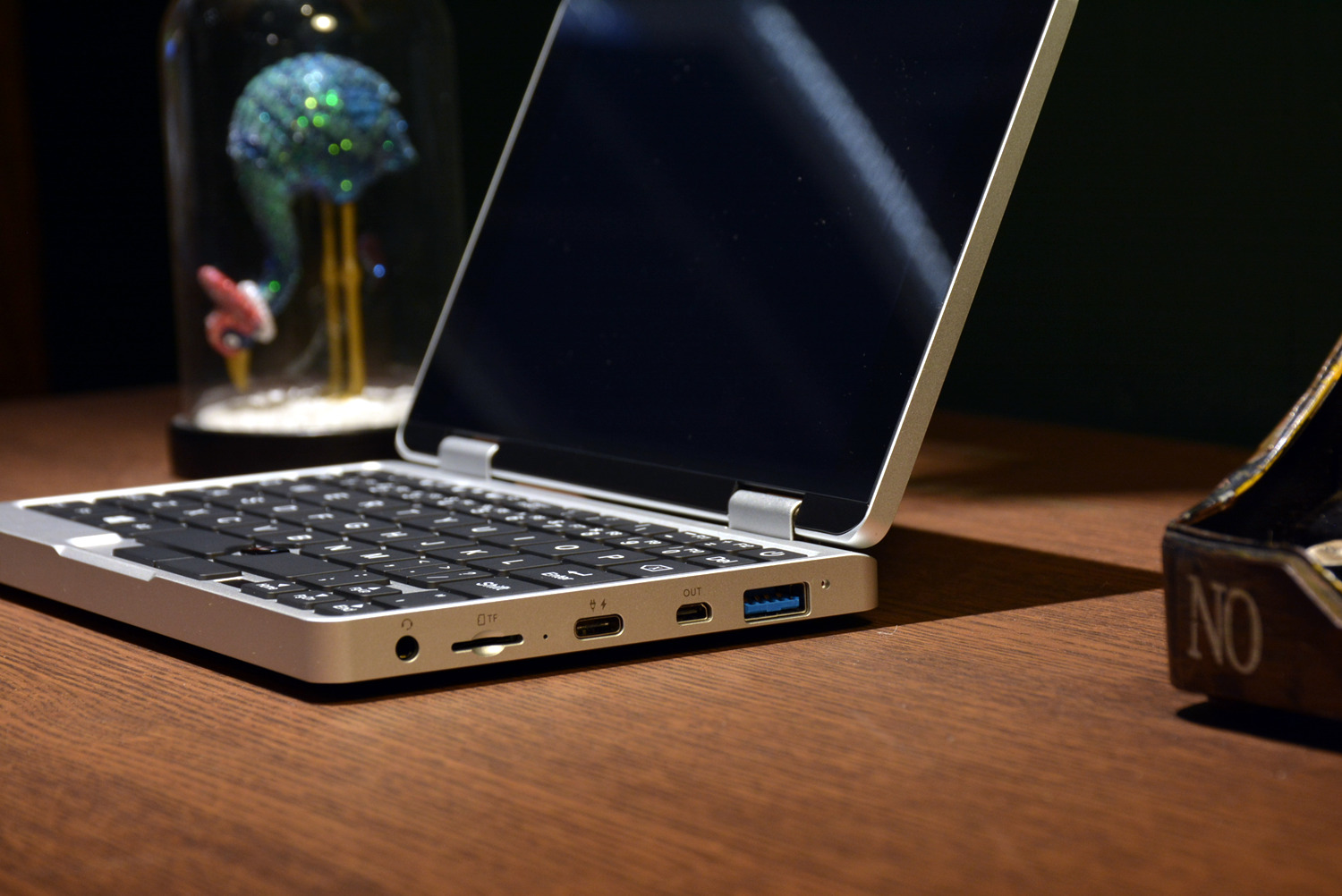 m3-8100y处理器和i56300u哪个好,m3-8100y处理器属于什么水平