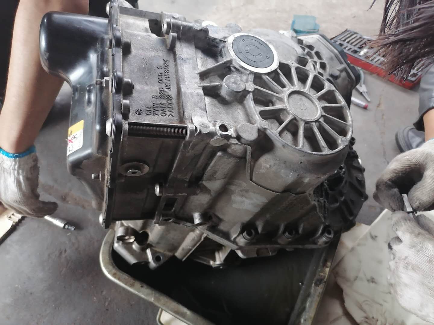 14款帕萨特干式双离合维修,帕萨特dq200能换湿式的双离合吗