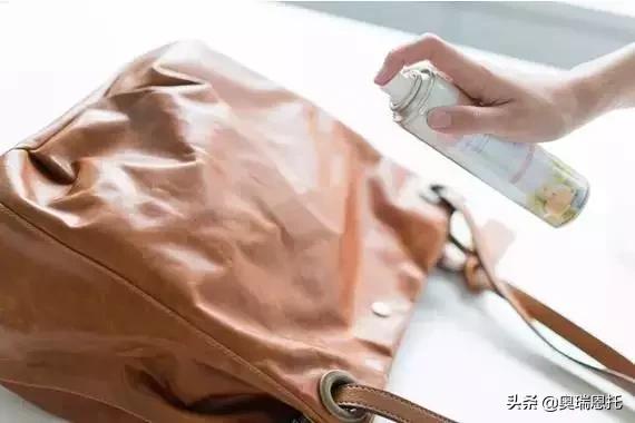 怎样保养包包更有光泽度,真皮包包怎么保养不会开裂