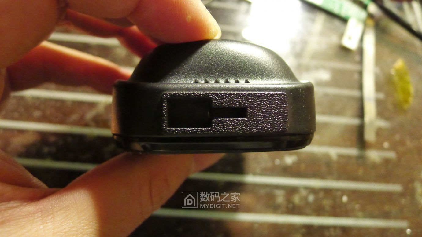 PAPAGO！GoSafe535行车记录仪拆解+电源接反故障维修