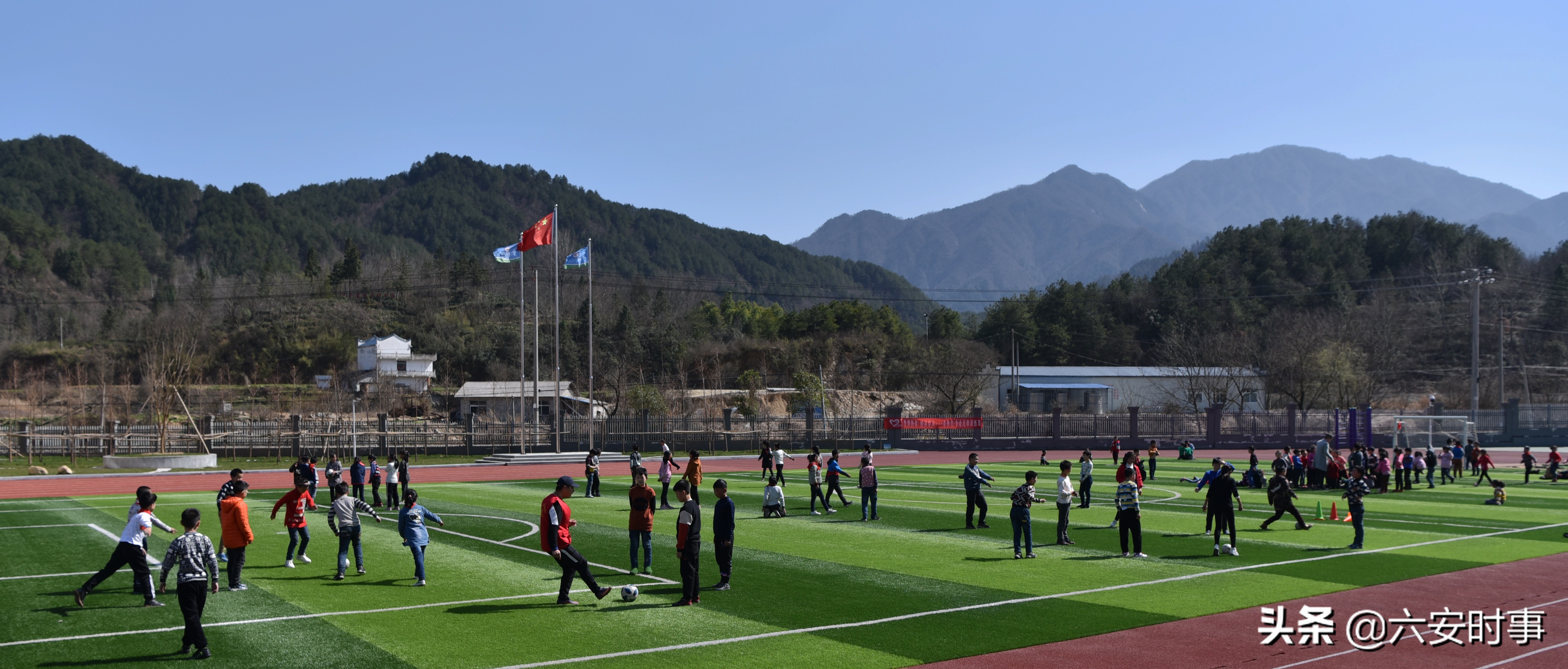 志愿者到嘉禾开展爱心助学活动,志愿者到嘉禾爱心助学活动