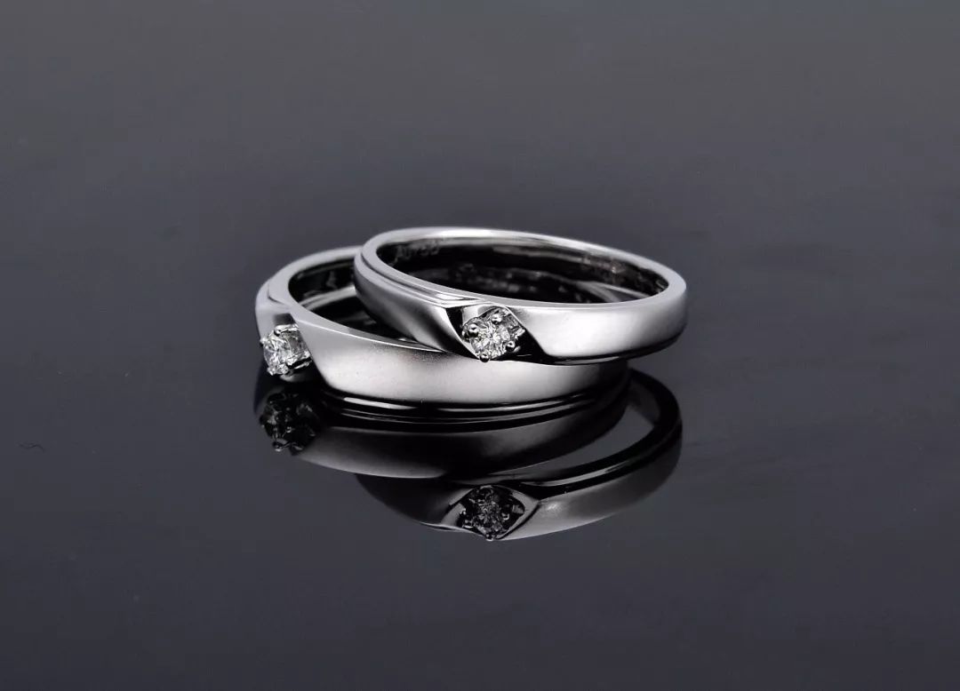 谢瑞麟三色金对戒,谢瑞麟最便宜对戒