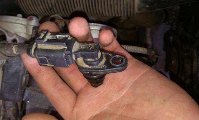 发动机故障灯亮一般几个问题,发动机故障灯亮一般是哪里问题