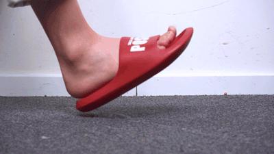 月销95000+的香蕉船拖鞋，居然30块都不要？上脚1s弹走1天疲劳